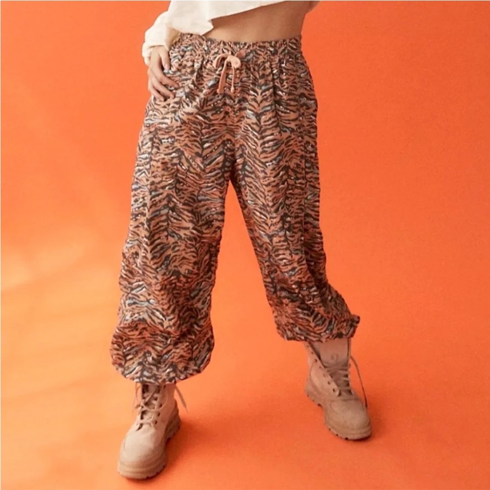 🧡NEW FREE PEOPLE FP MOVEMENT ZEPHYR PRINT BALLOON BAGGY PANTS L - Picture 8 of 8